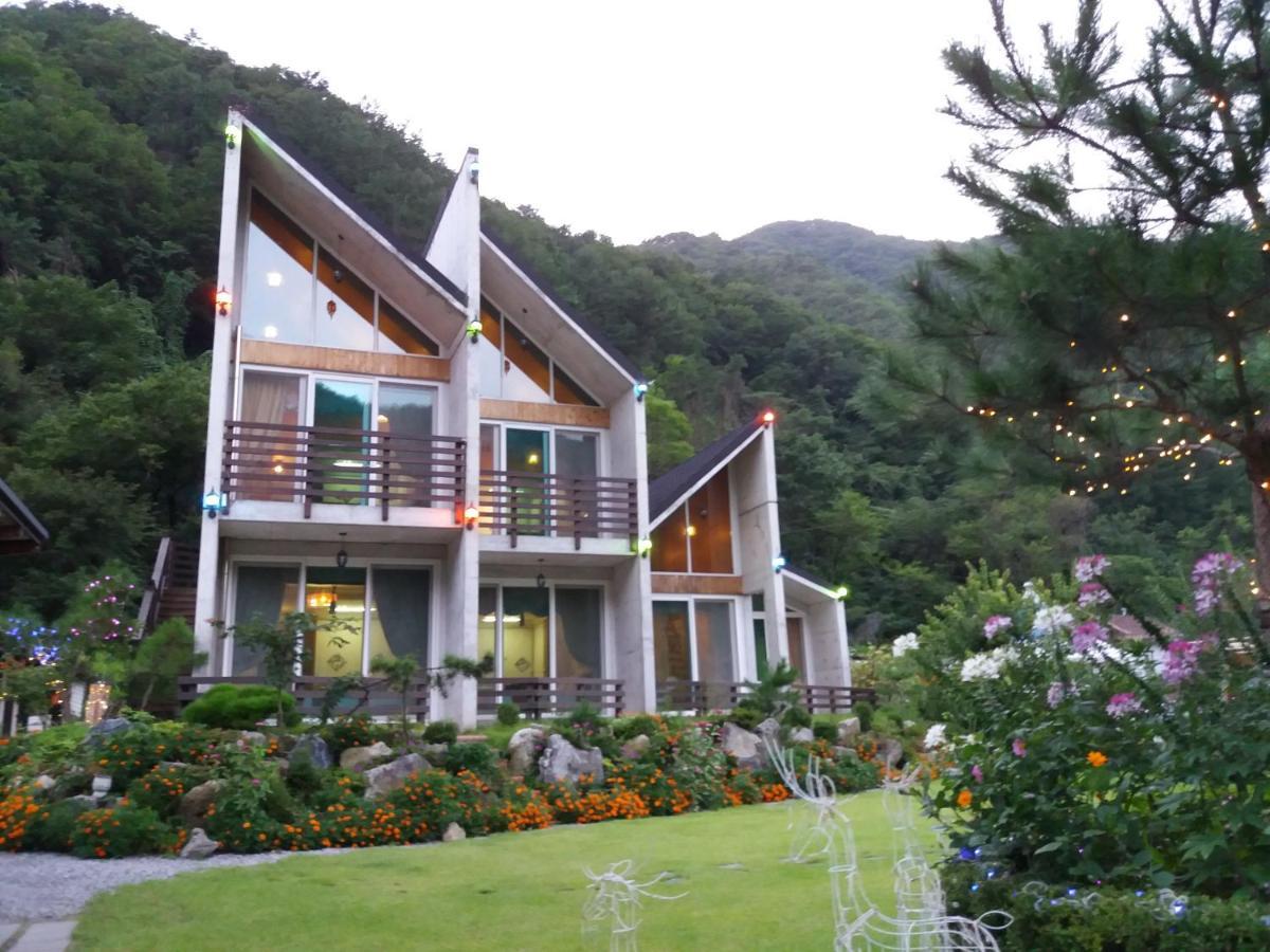 Villa Moon On The Cloud à Yeongwol Extérieur photo