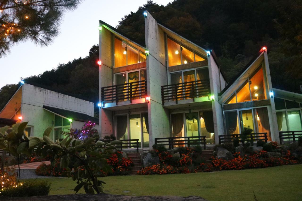 Villa Moon On The Cloud à Yeongwol Extérieur photo